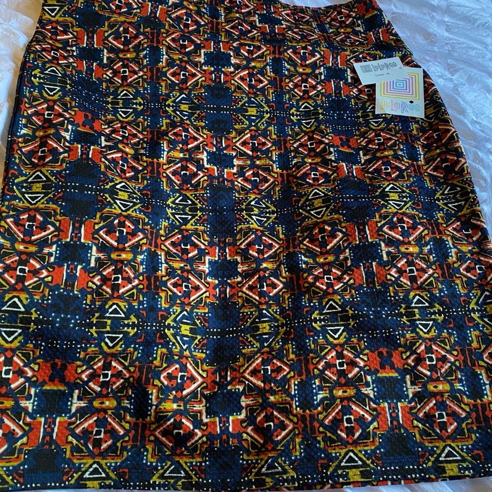 LuLaRoe Cassie XL NWT — Non-smoking household